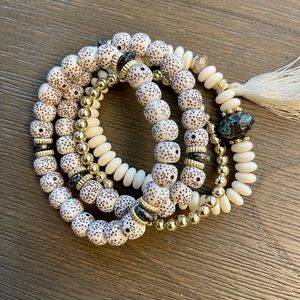 Woman Bracelet 4 pirces